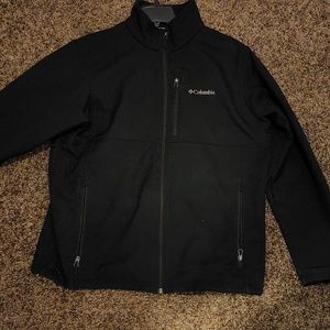 Columbia light weight jacket - Large